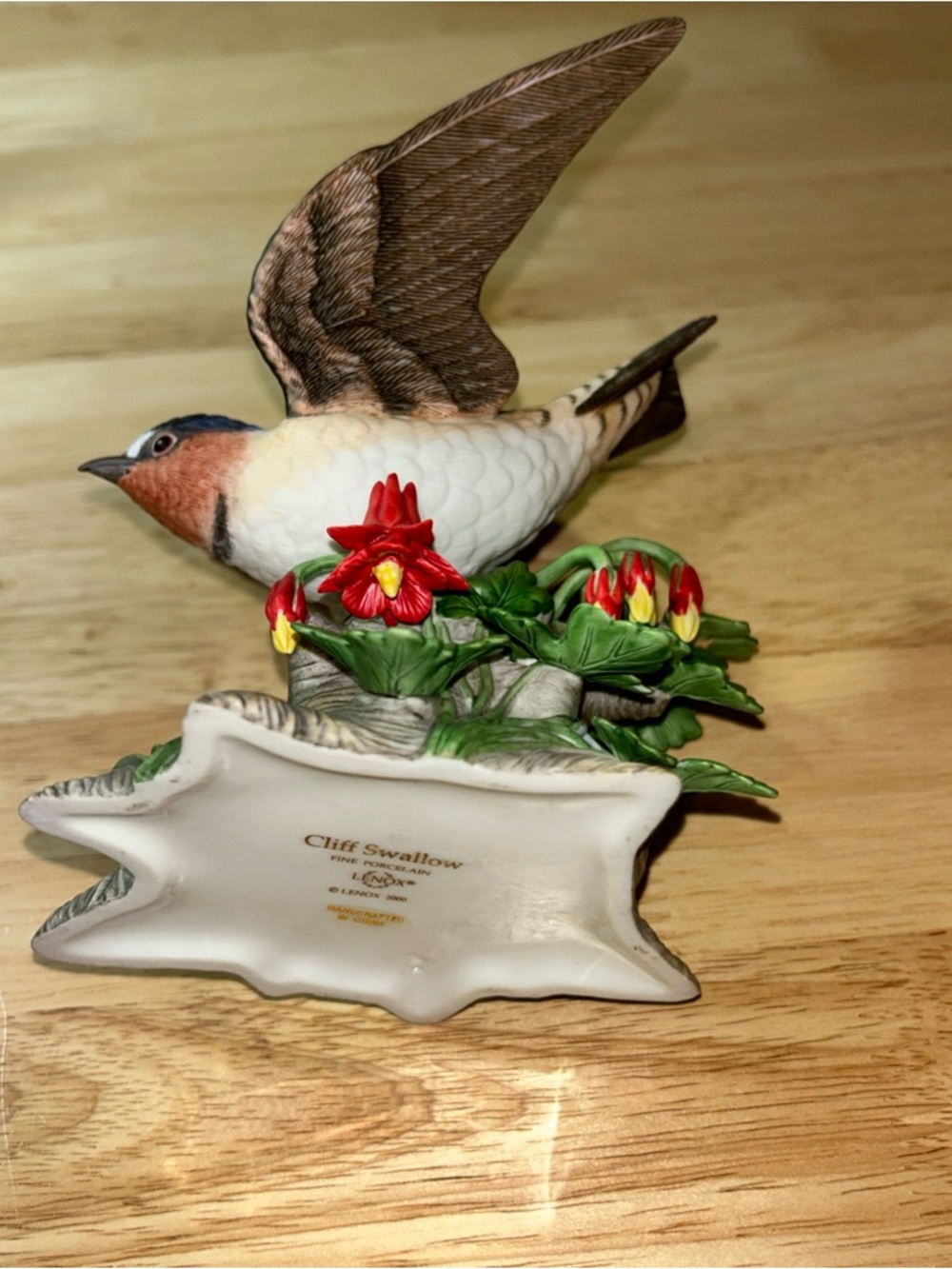 Lenox CLIFF SWALLOW Porcelain Bird Figurine 2000 Colorful Flowers - Picture 10 of 11